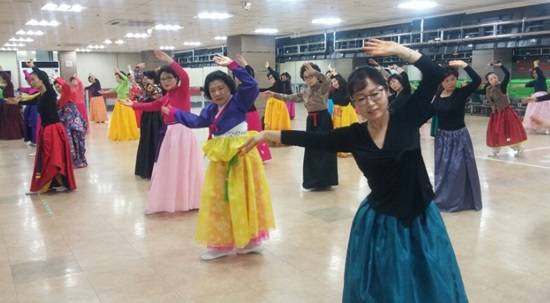 한국무용 강좌 (사진= 렛츠런문화공감센터일산)