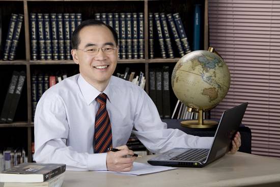 일산동구에 출마하는 새누리당 일산동구 당협위원장(사진= 김현복 사무실)