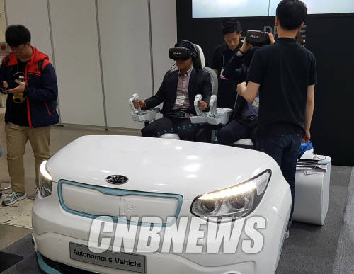 기아차의 VR시뮬레이터 ‘프로젝트 쏘울’. (사진=정의식 기자)