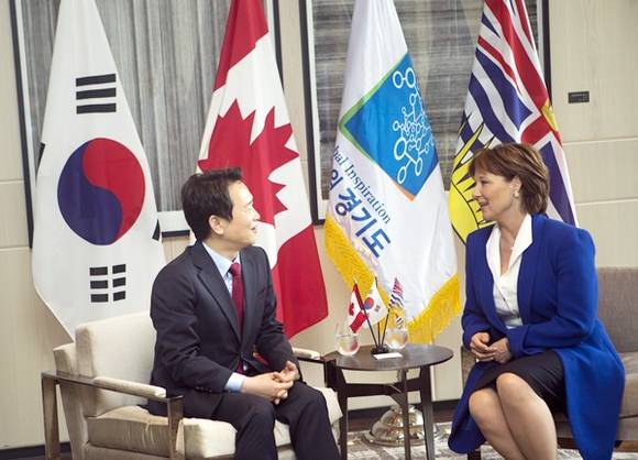 25일 오전 서울소재 모호텔에서 남경필 경기도지사가 크리스티 클락 캐나다 브리티시 컬럼비아주 수상을 면담했다.(사진=경기도)