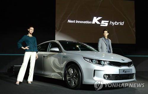 기아차의 K5 하이브리드 모델 ‘K5 PHEV’. (사진=연합뉴스)