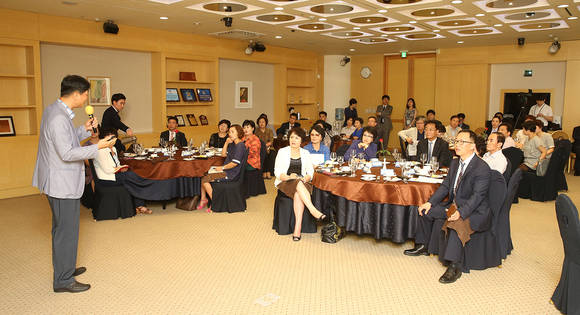 DGB생명 수도지역 영업점 고객 중 전문적인 은퇴설계와 자산관리 등에 대한 니즈가 높은 VIP 고객들이 참석해 눈길을 끌었다.(사진제공=DGB금융그룹 DGB생명)