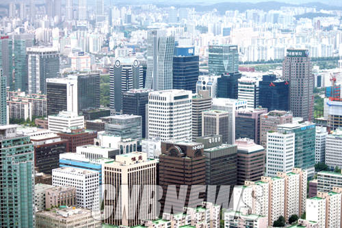 증권업계가 덩치를 키우기 위한 인수합병에 관심을 보이고 있다. (사진=CNB 포토뱅크)