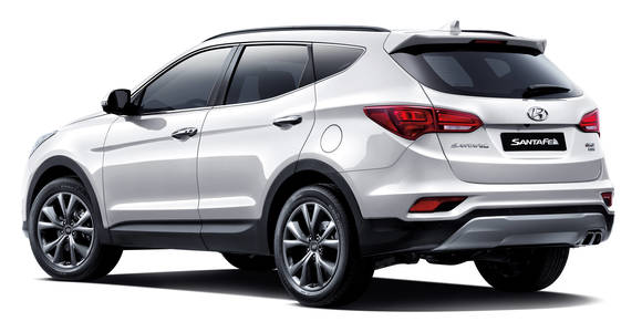 ‘2017년형 싼타페’ 퓨어 화이트 색상 모델의 후측면부. (사진제공=현대자동차)