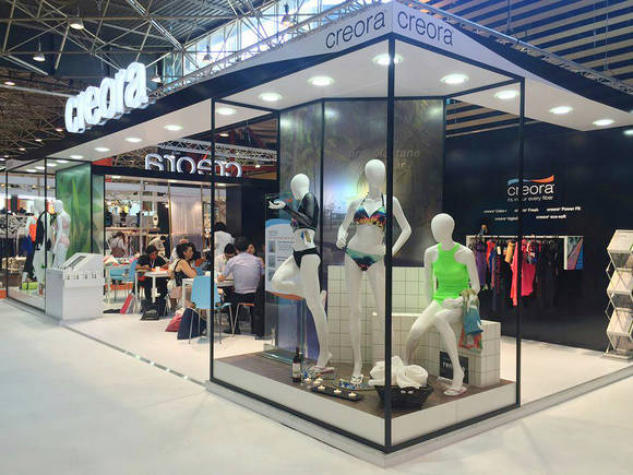 효성이 세계 최대 란제리·수영복 소재 전시회 ‘리옹 모드 시티 & 인터필리에르 2016’에 참가해 ‘스판덱스 크레오라 프레쉬’를 선보였다. (사진제공=효성)