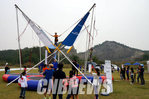 여러가지 다양한 체험활동 중 유로번지는 아이들에게 큰 인기였다. (사진=손강훈 기자)