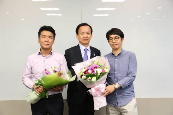 사진 왼쪽부터 이학충 수석 부위원장, 정수진 대표이사, 정종우 위원장. (사진=하나카드)