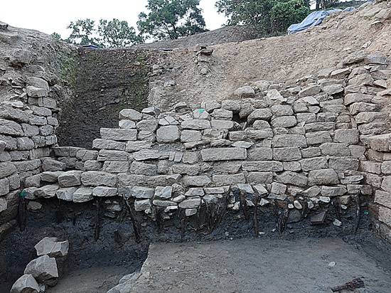 파주시-중부고고학연구소, 덕진산성 발굴로 집수지 발견(사진= 파주시)