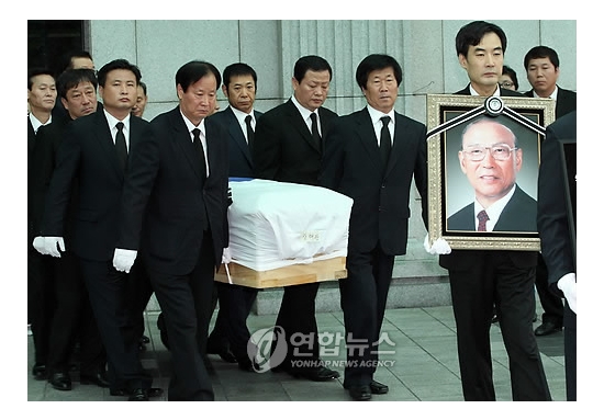 12.12사태 당시 신군부측에 맞섰던 고 장태완 전 수도경비사령관의 영결식이 지난 2010년 7월 29일 서울 아산병원에서 열렸다.(자료사진=연합뉴스)